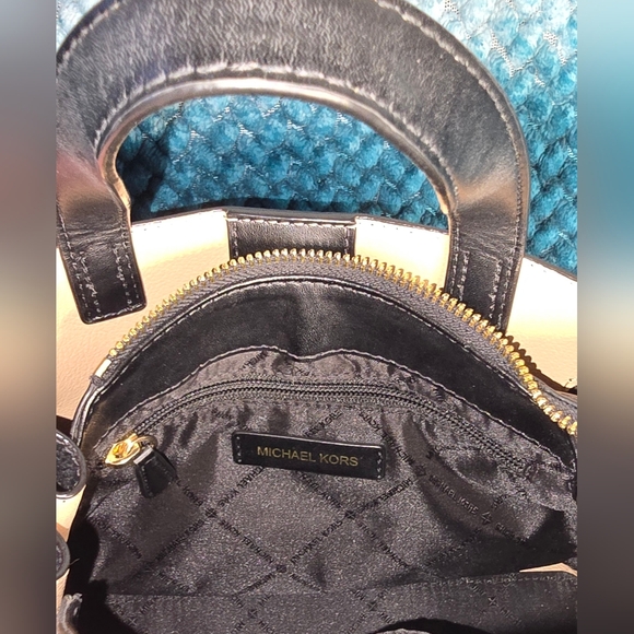 Michael Kors Emilia Small Satchel - Picture 6 of 13